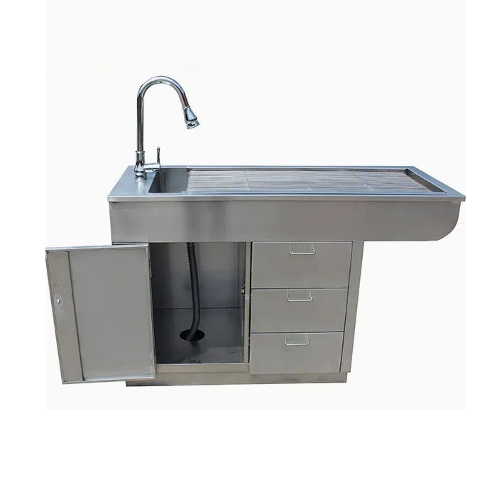 Табела за чешлање миленичиња во ветеринарна клиника